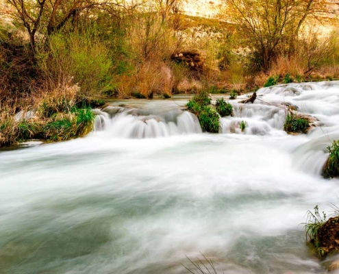 El río Júcar en algúnos tramos muestra una singular belleza